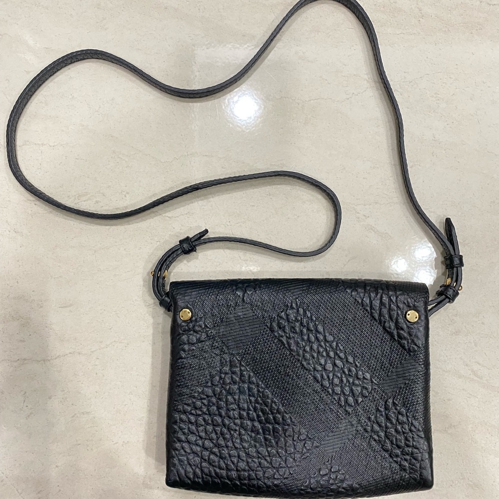 Small Black Burberry Cross Body Purse - Picture 2 of 11